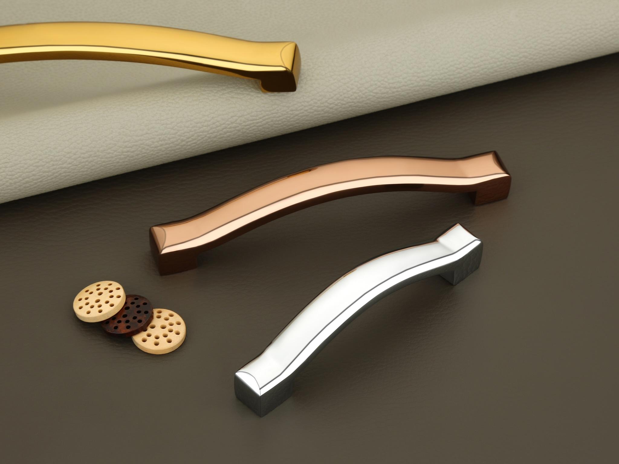 1015